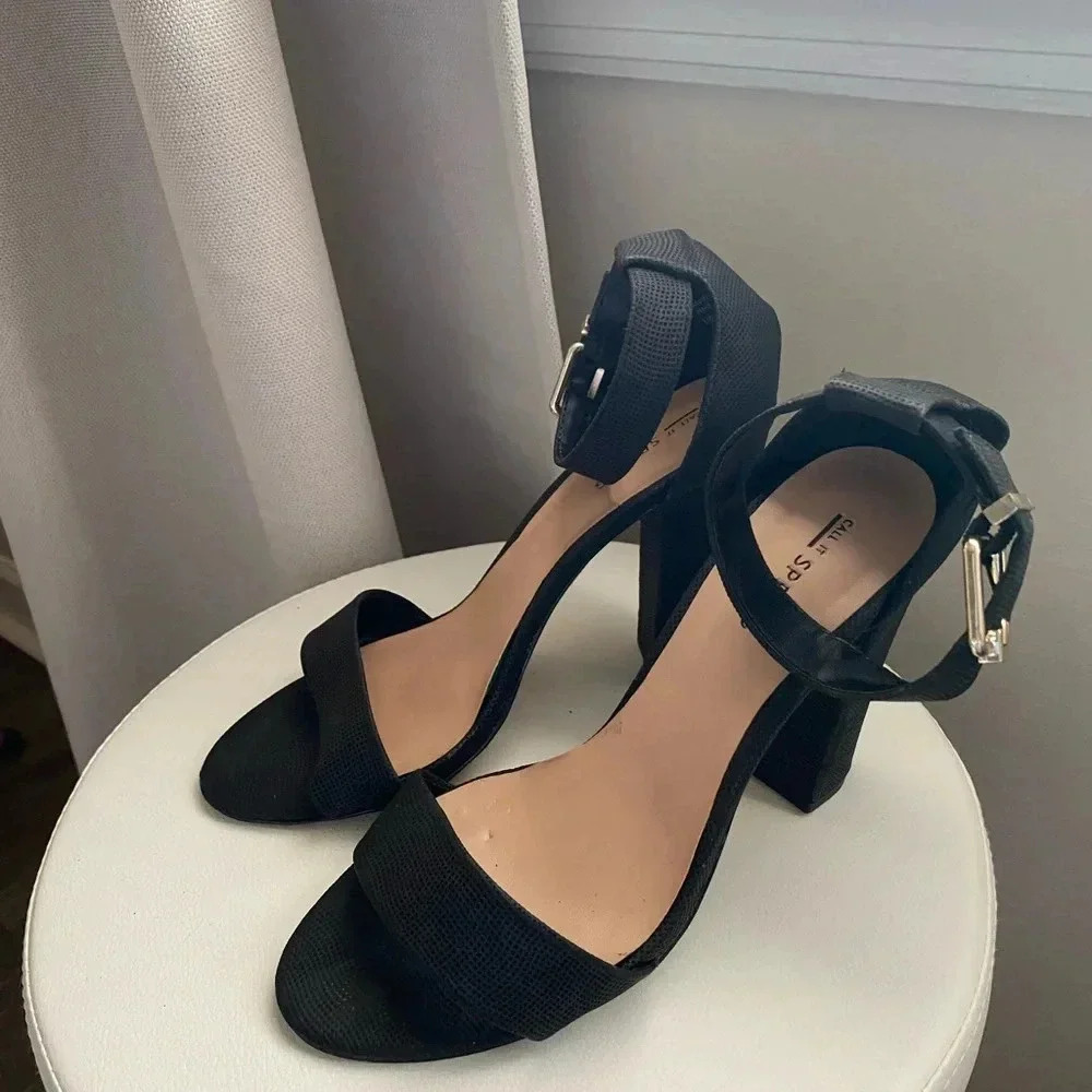 Call It Spring Black Block Heel Sandals Size 9 Ankle Strap Textured Dress Shoe